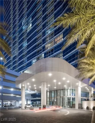 Photo #3: 2703994 Listing