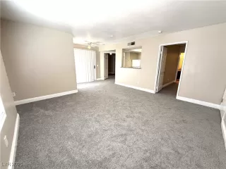 Photo #1: 2703998 Listing 