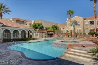 Photo #4: 2704002 Listing 