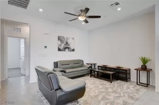 Photo #4: 2704010 Listing 