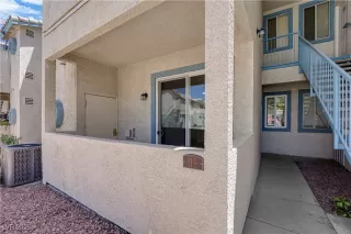 Photo #3: 2704018 Listing