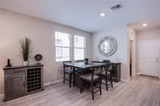 Photo #6: 2704020 Listing