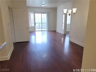 Photo #5: 2704034 Listing 