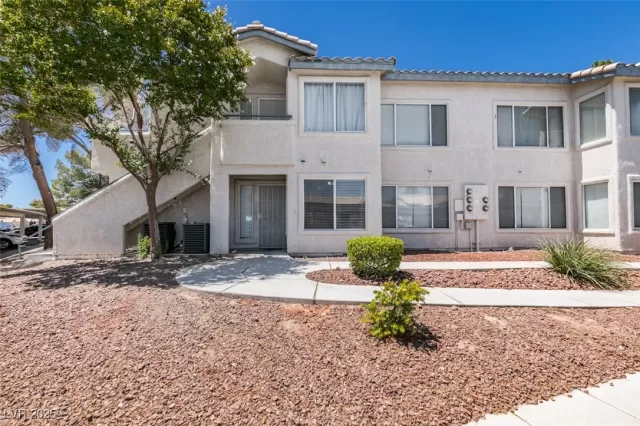 MLS: 2704046 Condo For Sale