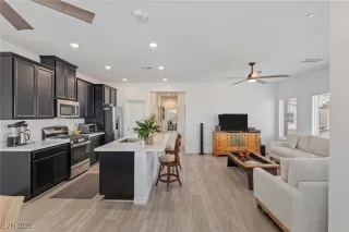 Photo #2: 2704047 Listing 