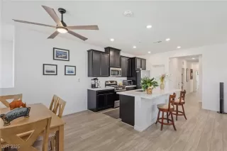 Photo #3: 2704047 Listing 