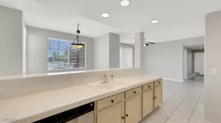 Photo #6: 2704062 Listing 