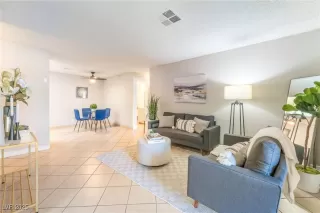 Photo #4: 2704078 Listing 