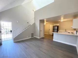 Photo #2: 2704083 Listing 
