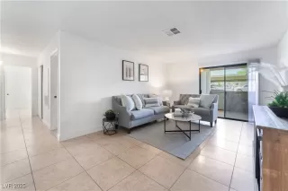 Photo #6: 2704098 Listing 