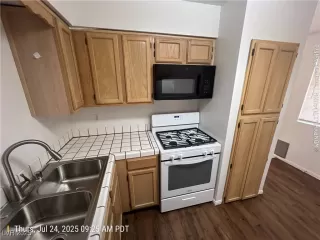 Photo #2: 2704109 Listing 