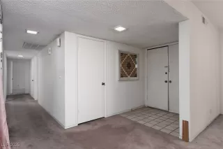 Photo #4: 2704128 Listing