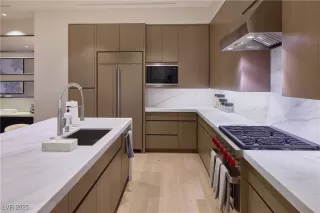 Photo #3: 2704137 Listing 