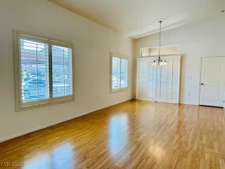 Photo #3: 2704144 Listing 