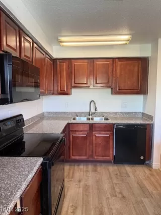 Photo #1: 2704164 Listing 