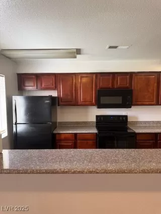 Photo #3: 2704164 Listing 