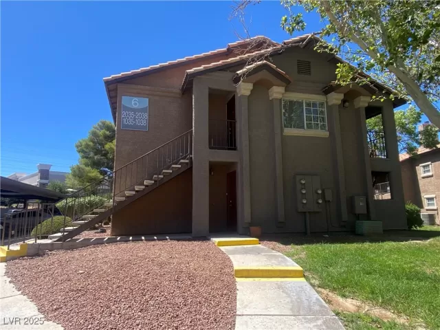 MLS: 2704166 Condo For Sale