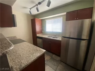 Photo #3: 2704166 Listing 