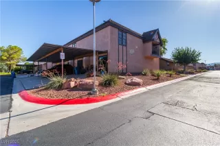 Photo #3: 2704167 Listing