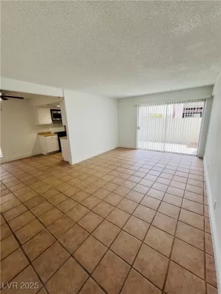 Photo #1: 2704188 Listing 