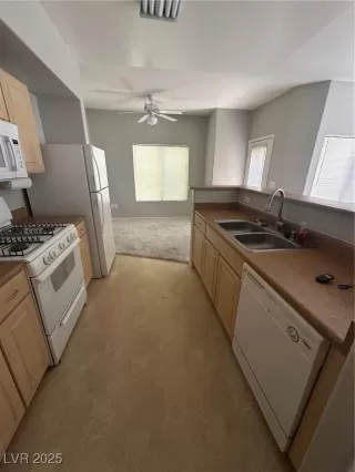 Photo #2: 2704215 Listing