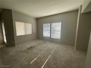 Photo #3: 2704215 Listing