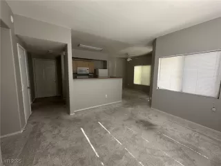 Photo #4: 2704215 Listing