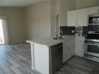 Photo #6: 2704220 Listing 