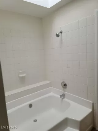 Photo #6: 2704254 Listing