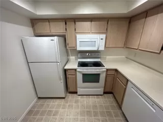 Photo #1: 2704267 Listing 