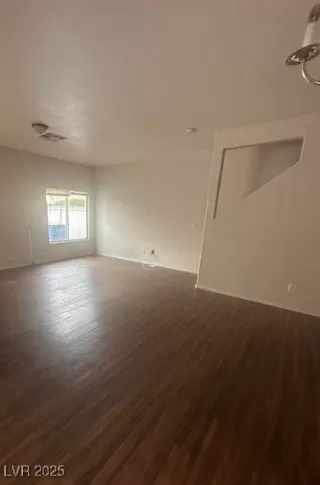 Photo #1: 2704279 Listing 