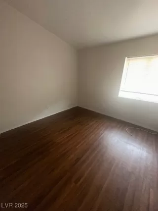 Photo #5: 2704279 Listing 