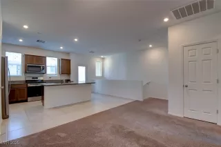 Photo #2: 2704291 Listing 