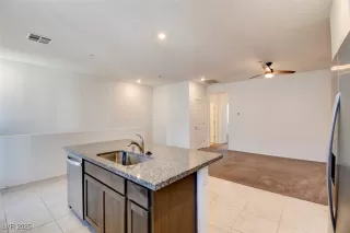 Photo #5: 2704291 Listing 