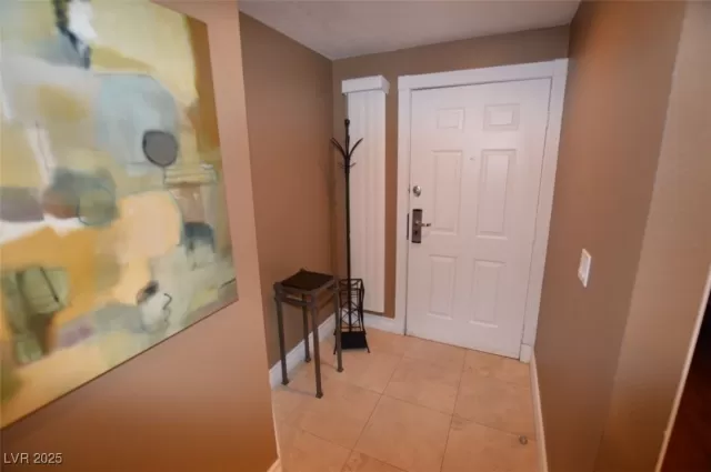 MLS: 2704294 Condo For Sale