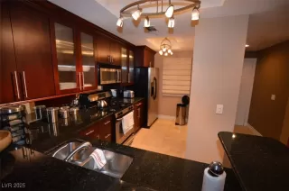 Photo #3: 2704294 Listing 