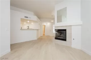 Photo #5: 2704300 Listing