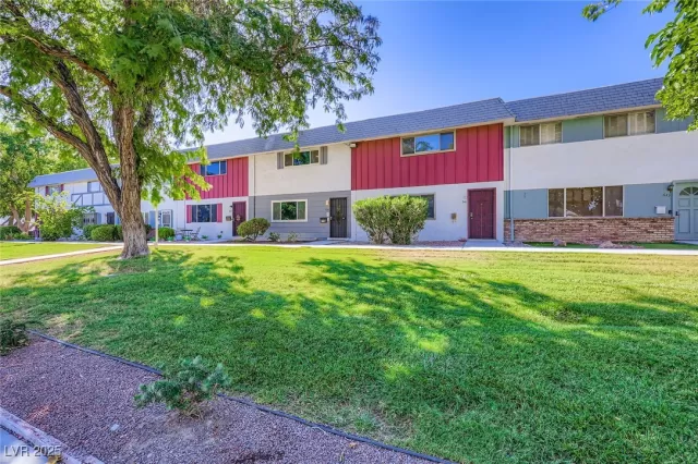 MLS: 2704320 Condo For Sale