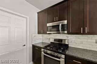 Photo #1: 2704352 Listing 