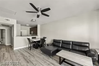 Photo #2: 2704352 Listing 