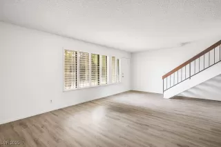 Photo #3: 2704362 Listing 