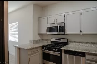 Photo #1: 2704363 Listing 