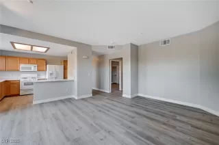 Photo #4: 2704381 Listing 