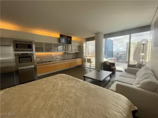 Photo #6: 2704396 Listing 