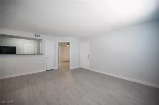 Photo #1: 2704416 Listing 