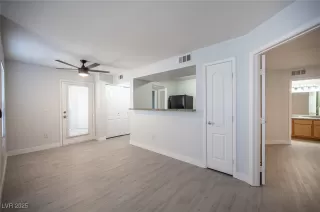 Photo #4: 2704416 Listing 