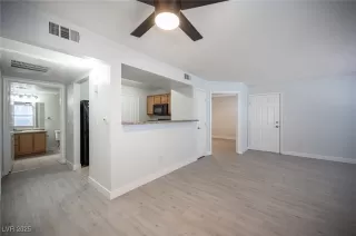 Photo #6: 2704416 Listing 