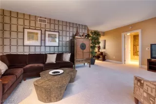 Photo #1: 2704417 Listing 