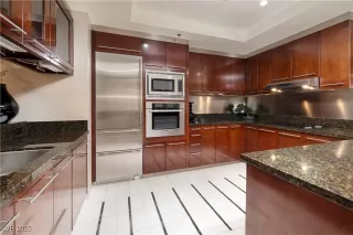 Photo #3: 2704417 Listing 