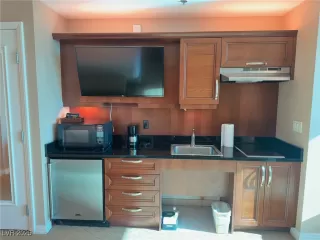 Photo #6: 2704435 Listing